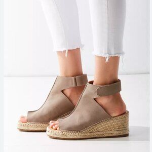 Kelsi Dagger Brooklyn Imperial Tan Wedge Sandals - Size 7